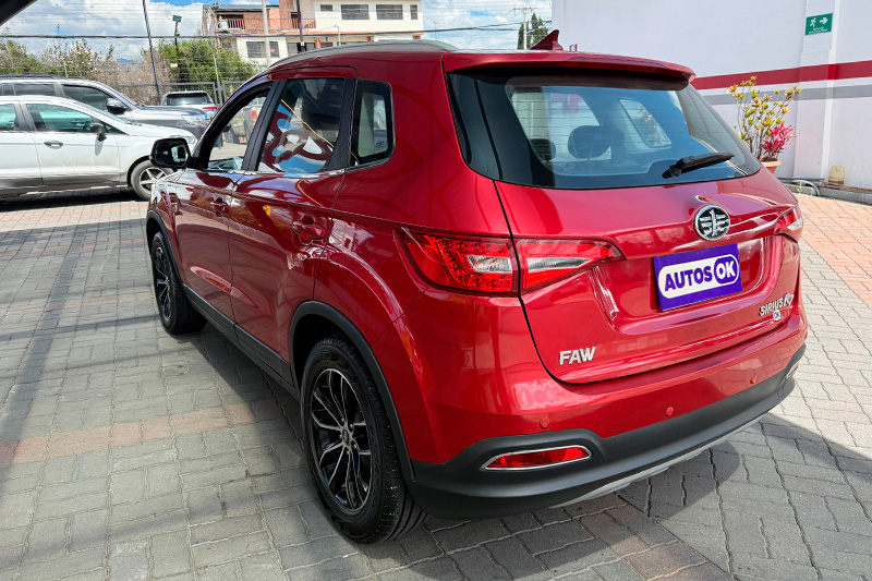 FAW CA7167R R7 LUXURY AC 1.6 5P 4X2 TM en Quito
