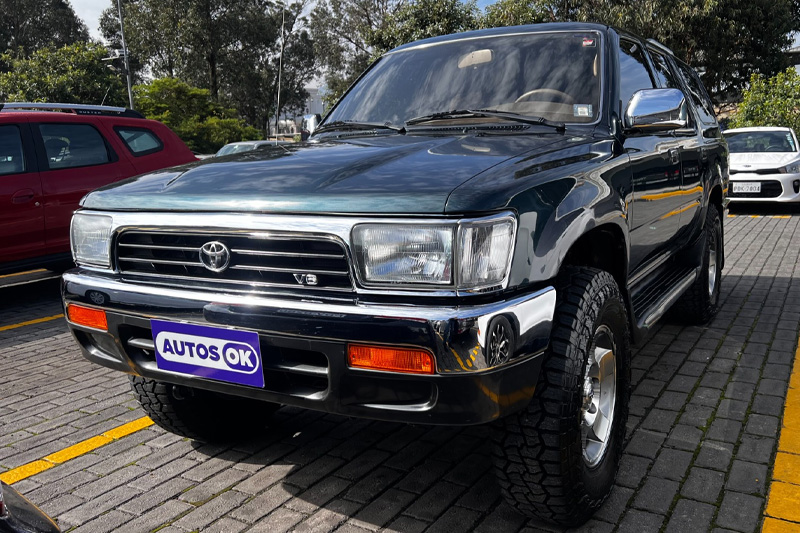 TOYOTA 4 RUNNER 4X2 T/A en venta en Quito, Ecuador